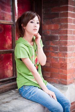 花落宫廷错流年