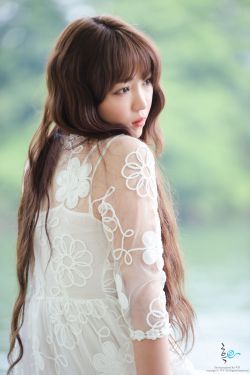 花落宫廷错流年